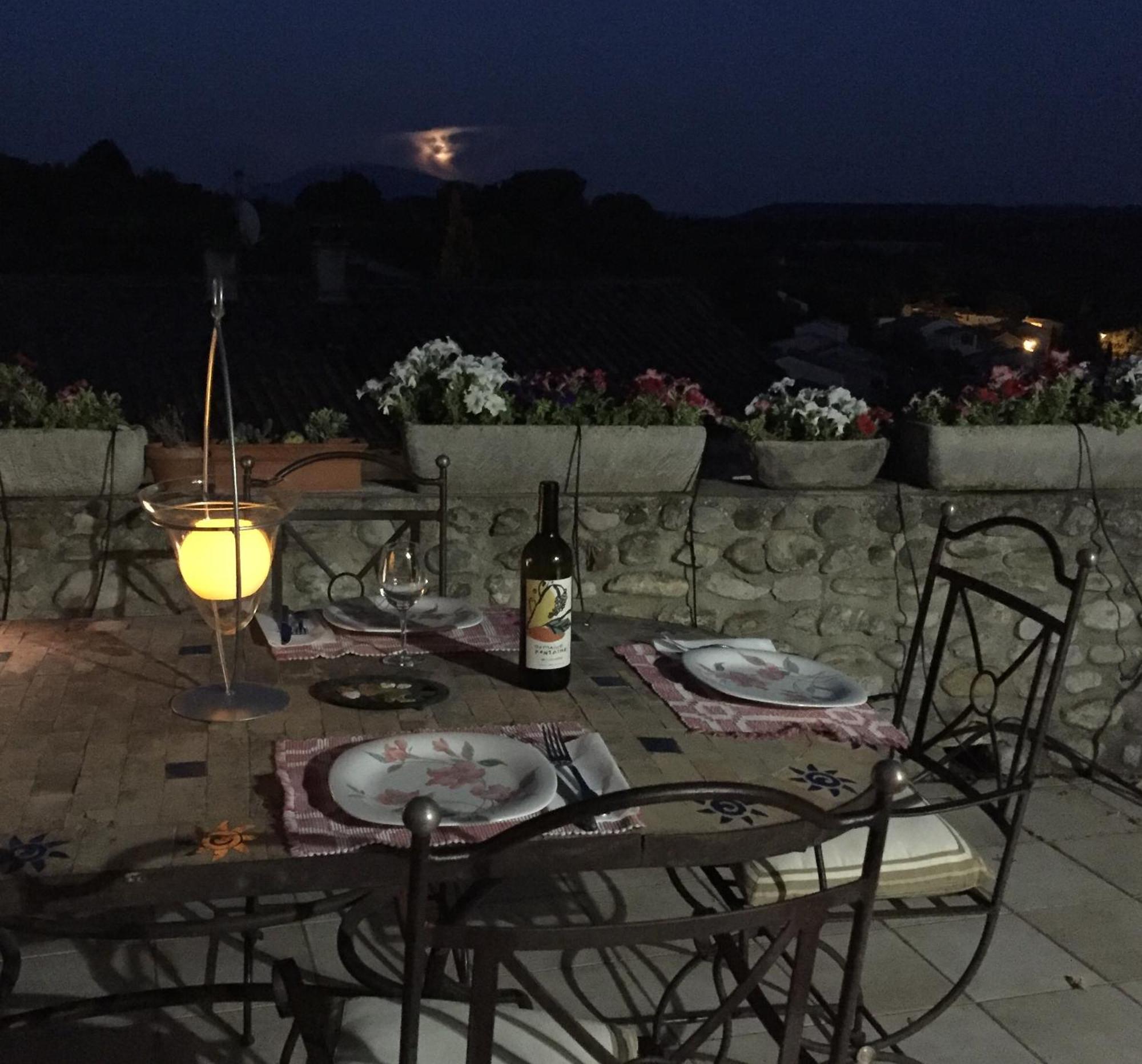 Bed and Breakfast Gite Belle Vue Visan Exterior foto